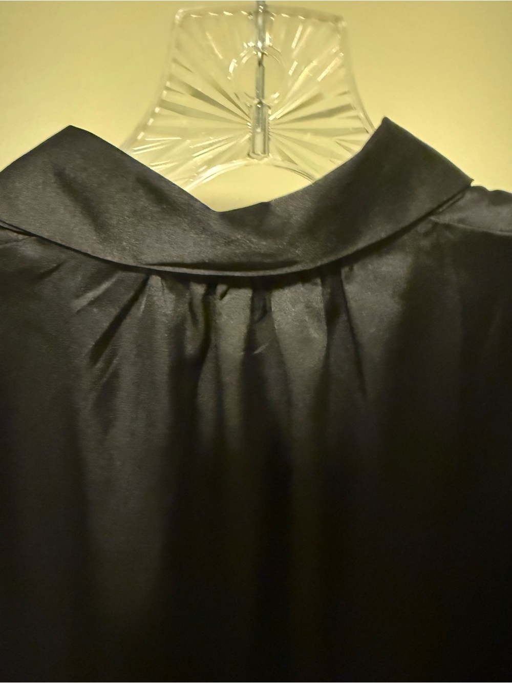 NWT Banana Republic Sleeveless Black Blouse SZ L 21" P2P - Picture 5 of 8